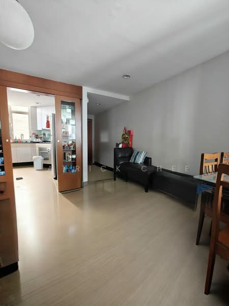 Lilydale Condominium For Sale at S$ 1,288,888 | PropertyGuru Singapore - Kitchen