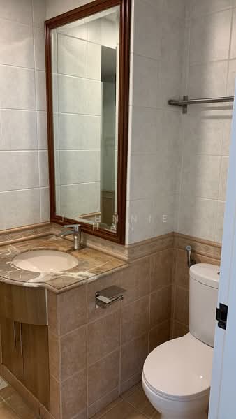 Seasons View, 5 Pemimpin Drive, 3 Bedrooms, 1,141 sqft, Condominium For Rent, by Johnnie Han, 500079988 - Bathroom - PropertyGuru.com.sg