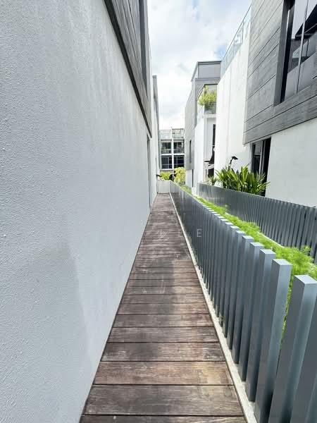 Belgravia Villas Cluster House For Sale at S$ 4,200,000 | PropertyGuru Singapore - Exterior