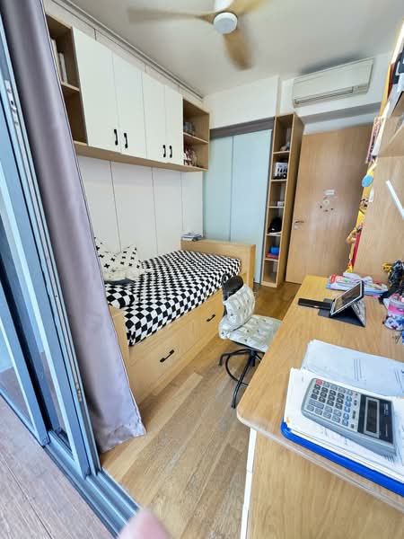 Belgravia Villas Cluster House For Sale at S$ 4,200,000 | PropertyGuru Singapore - Bedroom