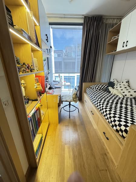 Belgravia Villas Cluster House For Sale at S$ 4,200,000 | PropertyGuru Singapore - Bedroom