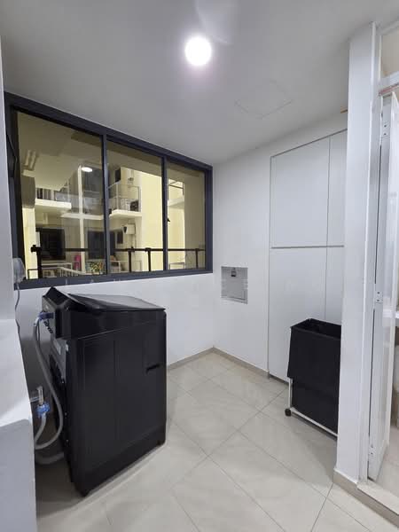 Wandervale, 351 Choa Chu Kang Avenue 3, 3 Bedrooms, 1,098 sqft, Executive Condominium For Rent, by Lawrence Ng 黄启恒, 500079997 - Service Yard - PropertyGuru.com.sg