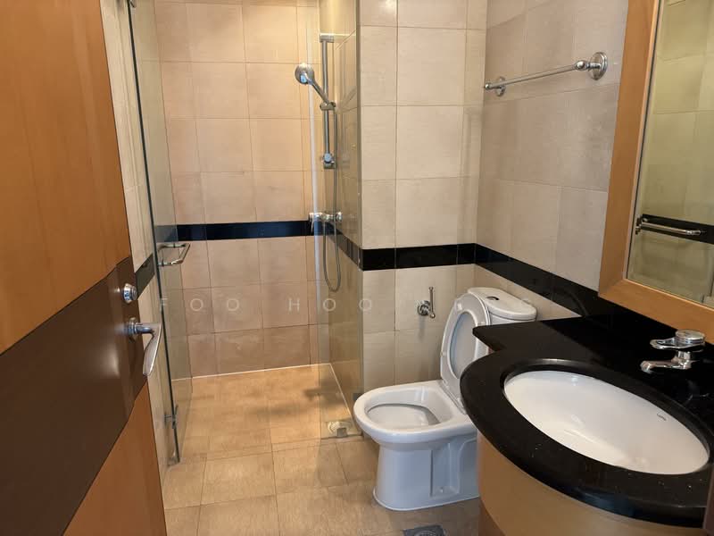 Cuscaden Residences Condominium For Sale at S$ 4,250,000 | PropertyGuru Singapore - COMMOM BATHROOM 3