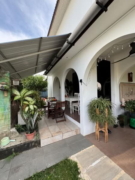 Platina Road Semi-Detached House For Sale at S$ 4,990,000 | PropertyGuru Singapore - Exterior