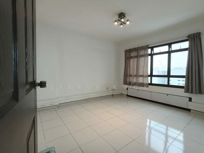 656 Senja Road, 656 Senja Road, 3 Bedrooms, 1,184 sqft, HDB Flat For Rent, by Steven Kwok, 500080047 - Master Bedroom  - PropertyGuru.com.sg