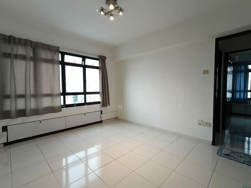 656 Senja Road, 656 Senja Road, 3 Bedrooms, 1,184 sqft, HDB Flat For Rent, by Steven Kwok, 500080047 - Master Bedroom  - PropertyGuru.com.sg
