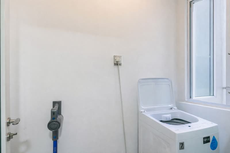 Parc Haven Condominium For Sale at S$ 950,000 | PropertyGuru Singapore - Interior