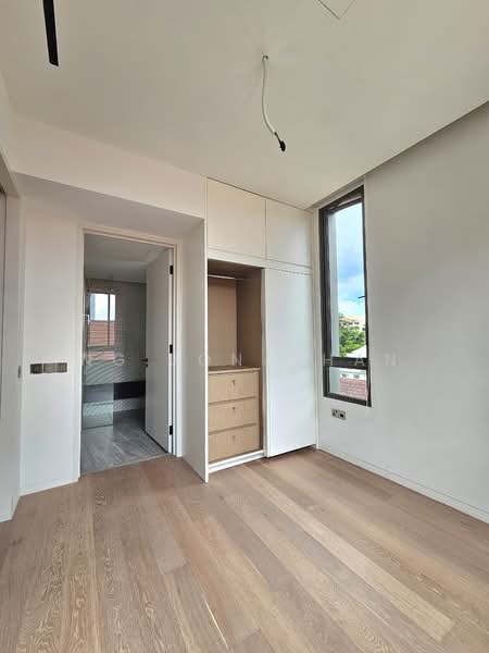 10 Evelyn Condominium For Sale at S$ 1,290,000 | PropertyGuru Singapore - Bedroom