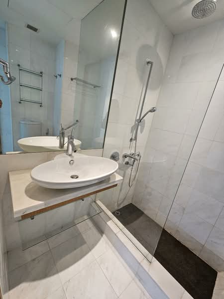 Icon, 10 Gopeng Street, 1 Bedroom, 872 sqft, Apartment For Sale, by Charlotte Chng, 500080063 - Bathroom - PropertyGuru.com.sg