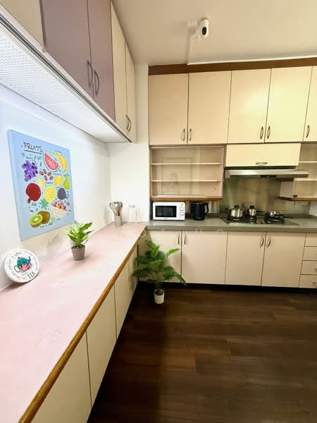 Ridgewood Condominium, 1 Ridgewood Close, Room Rental, 80 sqft, Condominium For Rent, by Linda Ho, 500080065 - Kitchen - PropertyGuru.com.sg