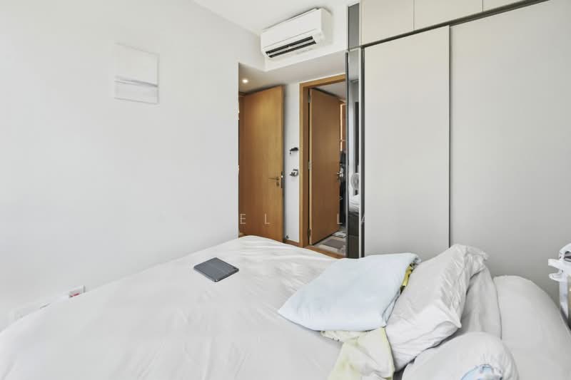 Midwood Condominium For Sale at S$ 1,860,000 | PropertyGuru Singapore - Bedroom