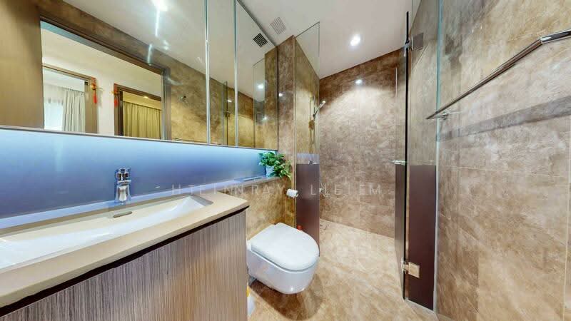 Seaside Residences Apartment For Sale at S$ 9,387,000 | PropertyGuru Singapore - Bathroom