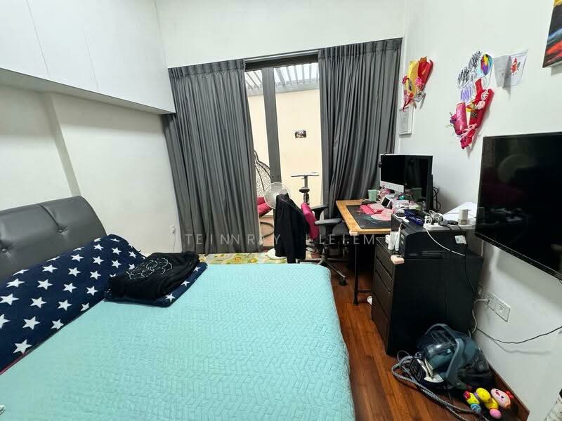 Seahill Condominium For Sale at S$ 1,730,000 | PropertyGuru Singapore - Bedroom