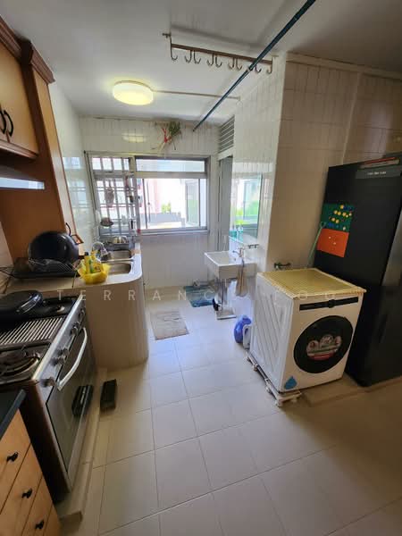 20 Joo Seng Road HDB Flat For Sale at S$ 988,000 | PropertyGuru Singapore - Kitchen