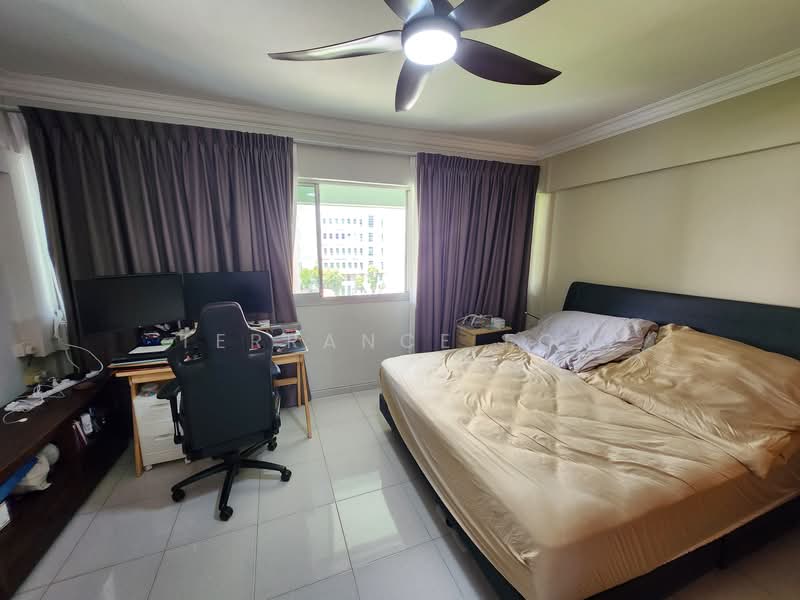 20 Joo Seng Road HDB Flat For Sale at S$ 988,000 | PropertyGuru Singapore - Bedroom