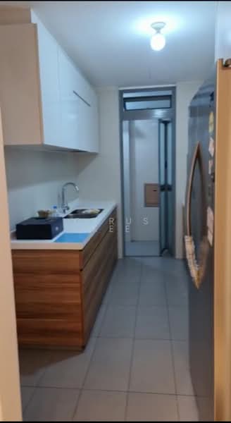 Skies Miltonia Condominium For Sale at S$ 1,388,000 | PropertyGuru Singapore - Kitchen