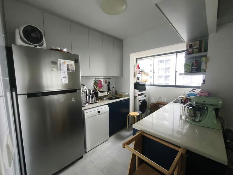94 Dawson Road HDB Flat For Sale at S$ 850,000 | PropertyGuru Singapore - Kitchen