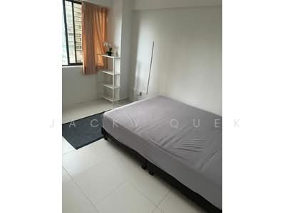 For Rent - Lucky Plaza