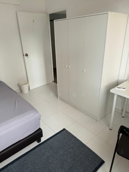 Lucky Plaza, 304 Orchard Road, Room Rental, 120 sqft, Apartment For Rent, by Jacky Quek, 500080134 - Bedroom - PropertyGuru.com.sg