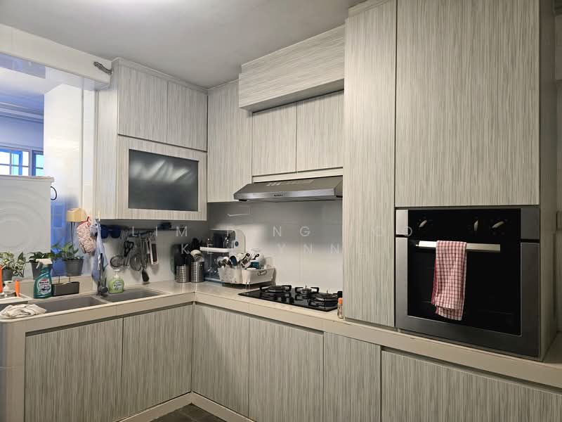 420 Serangoon Central HDB Flat For Sale at S$ 1,200,000 | PropertyGuru Singapore - Kitchen