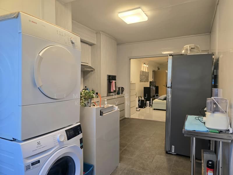 420 Serangoon Central HDB Flat For Sale at S$ 1,200,000 | PropertyGuru Singapore - Kitchen