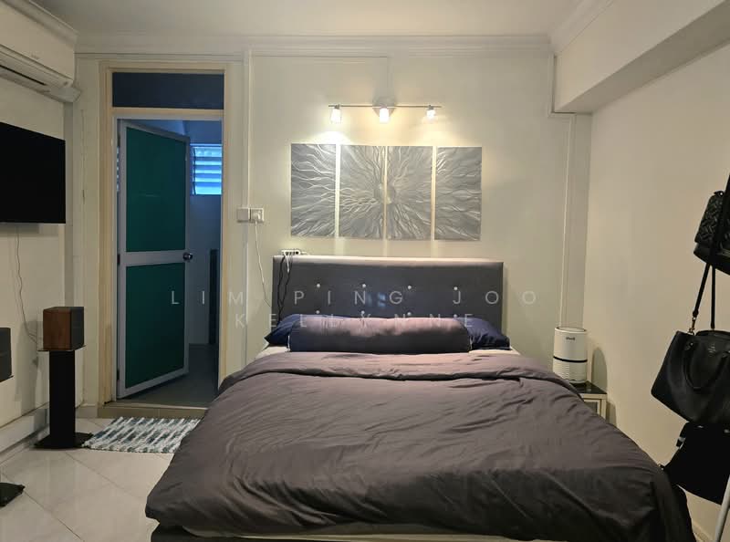 420 Serangoon Central HDB Flat For Sale at S$ 1,200,000 | PropertyGuru Singapore - Master Bedroom