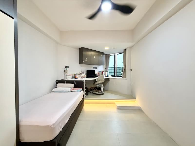 Eastpoint Green Condominium For Sale at S$ 2,880,000 | PropertyGuru Singapore - Bedroom