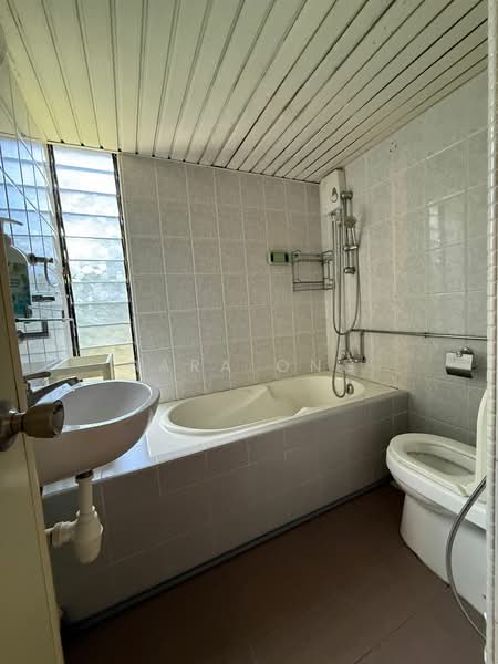 Pandan Valley Condominium For Sale at S$ 2,500,000 | PropertyGuru Singapore