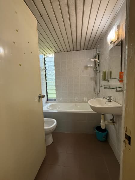 Pandan Valley Condominium For Sale at S$ 2,500,000 | PropertyGuru Singapore