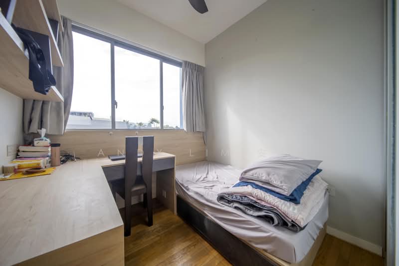 Skies Miltonia Condominium For Sale at S$ 1,350,000 | PropertyGuru Singapore - Bedroom