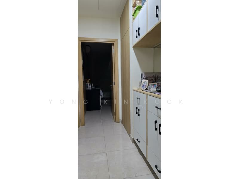 Belgravia Villas Cluster House For Sale at S$ 4,200,000 | PropertyGuru Singapore - Basement - Foyer