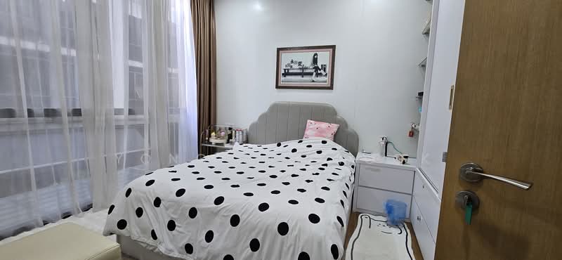 Belgravia Villas Cluster House For Sale at S$ 4,200,000 | PropertyGuru Singapore - Lvl 2 - Master Bedroom