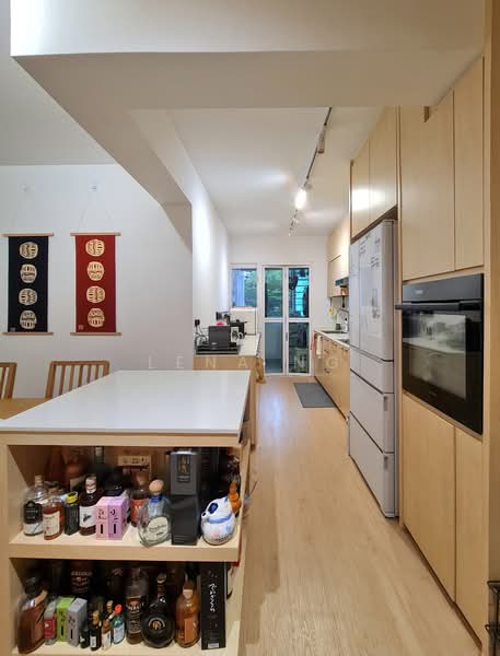 8A Upper Boon Keng Road HDB Flat For Sale at S$ 1,150,000 | PropertyGuru Singapore - Kitchen