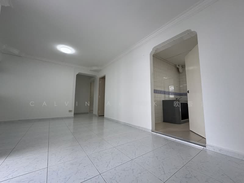 743 Woodlands Circle HDB Flat For Sale at S$ 518,000 | PropertyGuru Singapore - Living