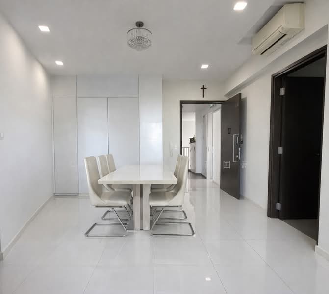 Heron Bay Executive Condominium For Sale at S$ 1,420,000 | PropertyGuru Singapore - Dining Room