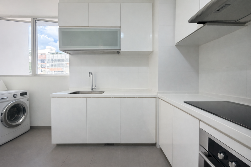 Heron Bay Executive Condominium For Sale at S$ 1,420,000 | PropertyGuru Singapore - Kitchen