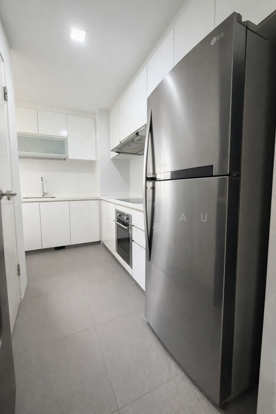 Heron Bay Executive Condominium For Sale at S$ 1,420,000 | PropertyGuru Singapore - Kitchen