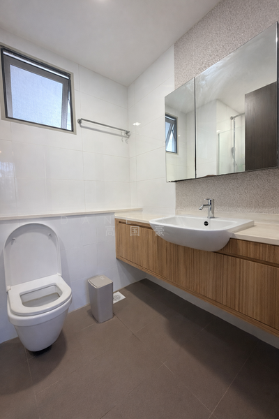 Heron Bay Executive Condominium For Sale at S$ 1,420,000 | PropertyGuru Singapore - Bathroom