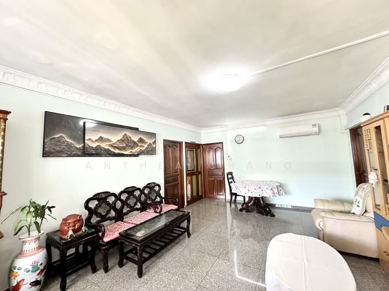 263 Tampines Street 21 HDB Flat For Sale at S$ 650,000 | PropertyGuru Singapore - Living Room