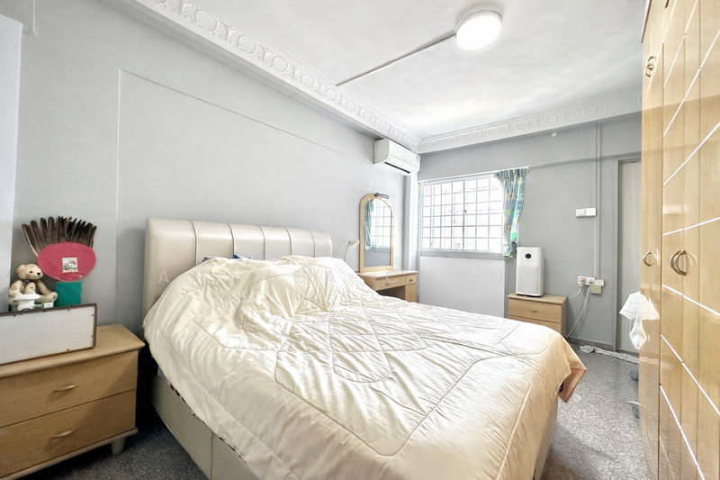 263 Tampines Street 21 HDB Flat For Sale at S$ 650,000 | PropertyGuru Singapore - Bedroom