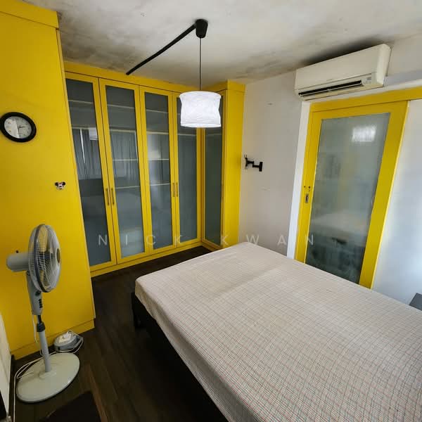 514 Pasir Ris Street 52 HDB Flat For Sale at S$ 699,000 | PropertyGuru Singapore - Master Bedroom