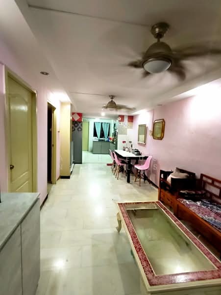 157 Mei Ling Street, 157 Mei Ling Street, 3 Bedrooms, 678 sqft, HDB Flat For Rent, by Alphaeus Nicholas, 500080242 - Living Room - PropertyGuru.com.sg