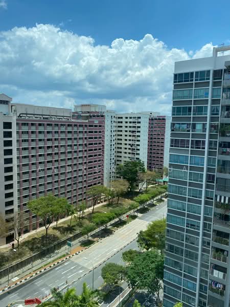 518A Tampines Central 7 HDB Flat For Sale at S$ 860,000 | PropertyGuru Singapore - Exterior