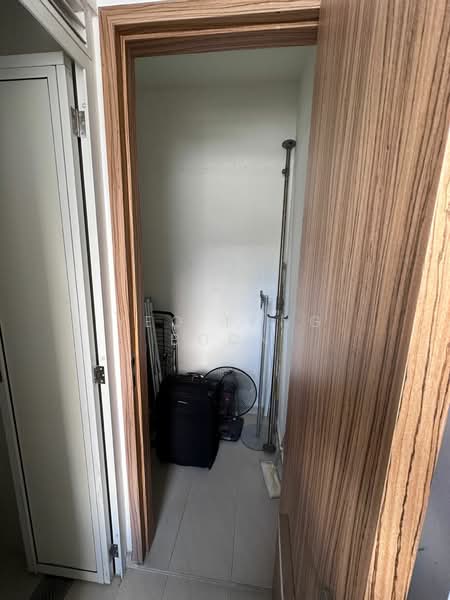 FLO Residence Condominium For Sale at S$ 1,830,000 | PropertyGuru Singapore - Interior