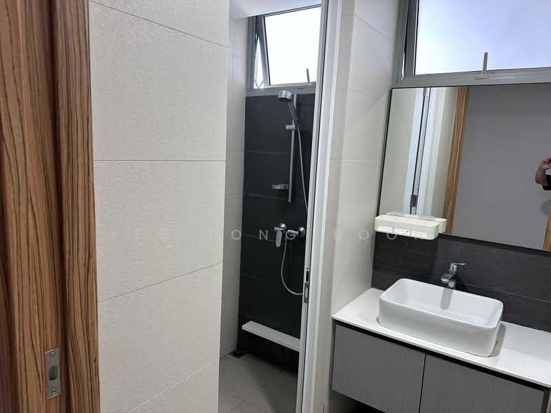 FLO Residence Condominium For Sale at S$ 1,830,000 | PropertyGuru Singapore - Bathroom