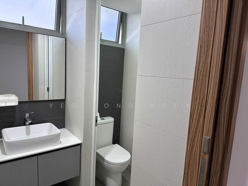 FLO Residence Condominium For Sale at S$ 1,830,000 | PropertyGuru Singapore - Bathroom