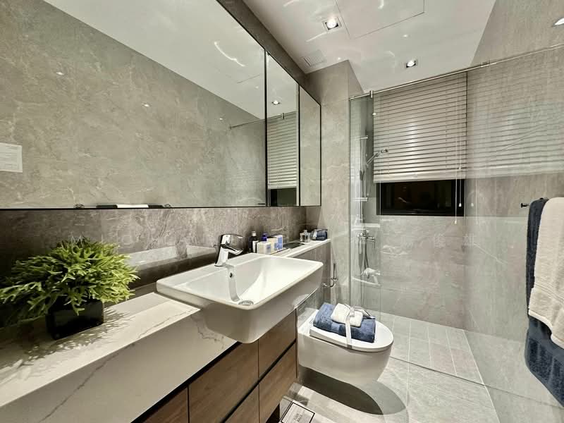Blossoms By The Park Condominium For Sale at S$ 4,169,000 | PropertyGuru Singapore - Bathroom