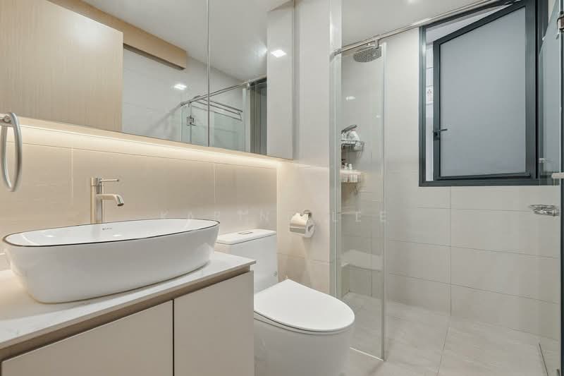 SkyPark Residences Executive Condominium For Sale at S$ 2,480,000 | PropertyGuru Singapore - Bathroom