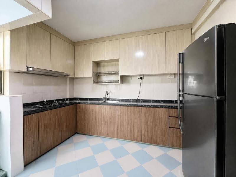 449 Choa Chu Kang Avenue 4, 449 Choa Chu Kang Avenue 4, Dairy Farm / Bukit Panjang / Choa Chu Kang, 4 Bedrooms, 1,324 sqft, HDB Flat For Sale, by Jamal Ponnichi, 500080266 - Kitchen - PropertyGuru.com.sg