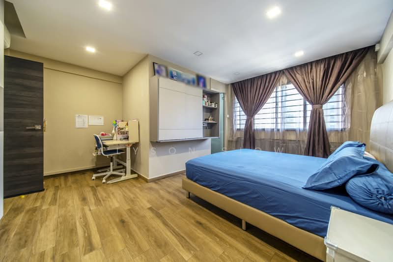 328 Tampines Street 32 HDB Flat For Sale at S$ 1,080,000 | PropertyGuru Singapore - Bedroom